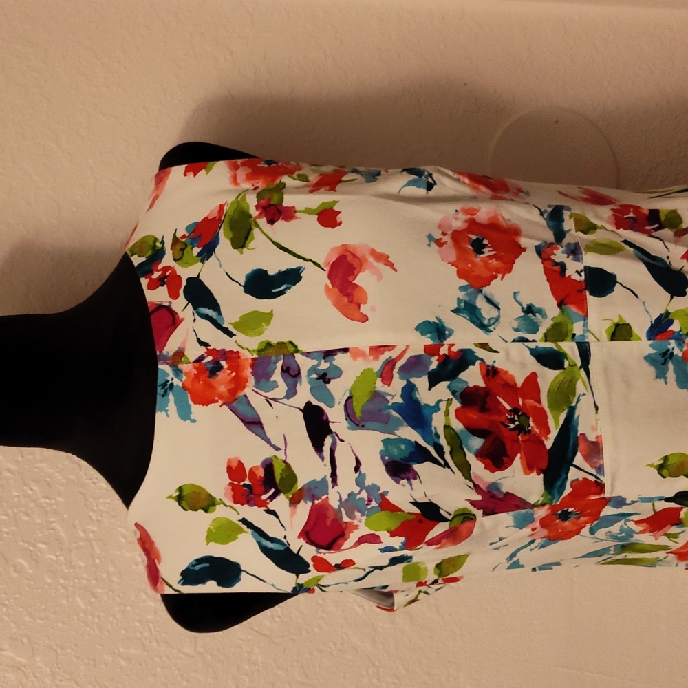 Dress - Picture 4 of 6